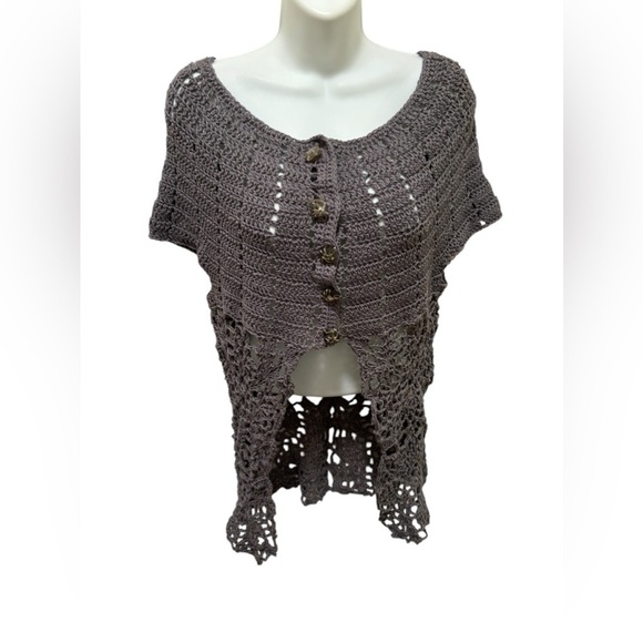 Hand Made Gray Crochet Sweater Vest Unique Buttons Sz S-M Boho Artsy Hippy Fall - Picture 1 of 8